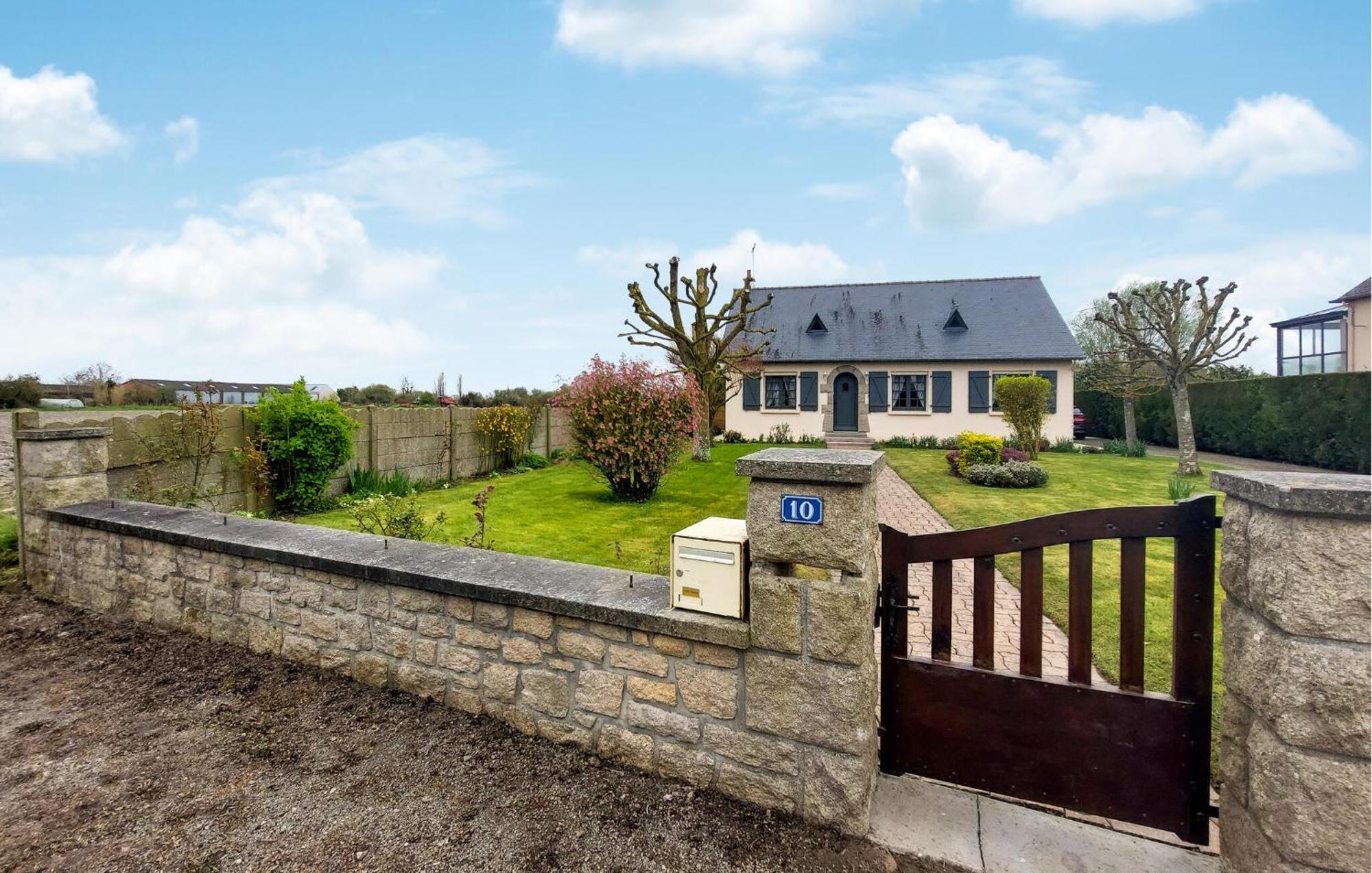 Lovely Home In La Fresnais With Kitchen Luaran gambar