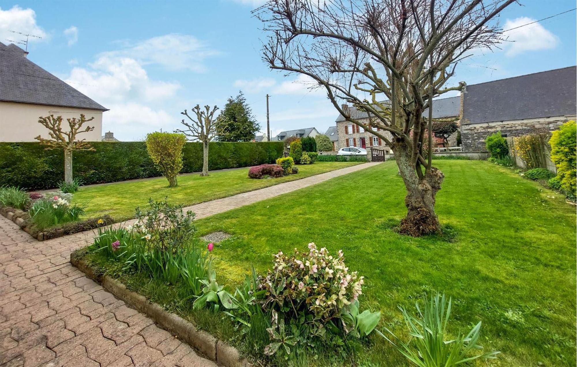 Lovely Home In La Fresnais With Kitchen Luaran gambar